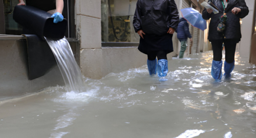 Alluvione a nord di Catania: strade come fiumi ad Acireale, Altarello e Riposto